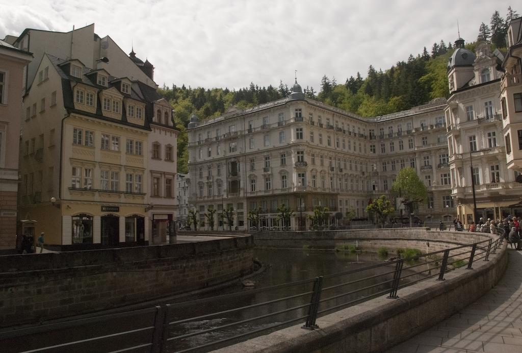 Pension Napoleon Karlowe Wary Zewnętrze zdjęcie